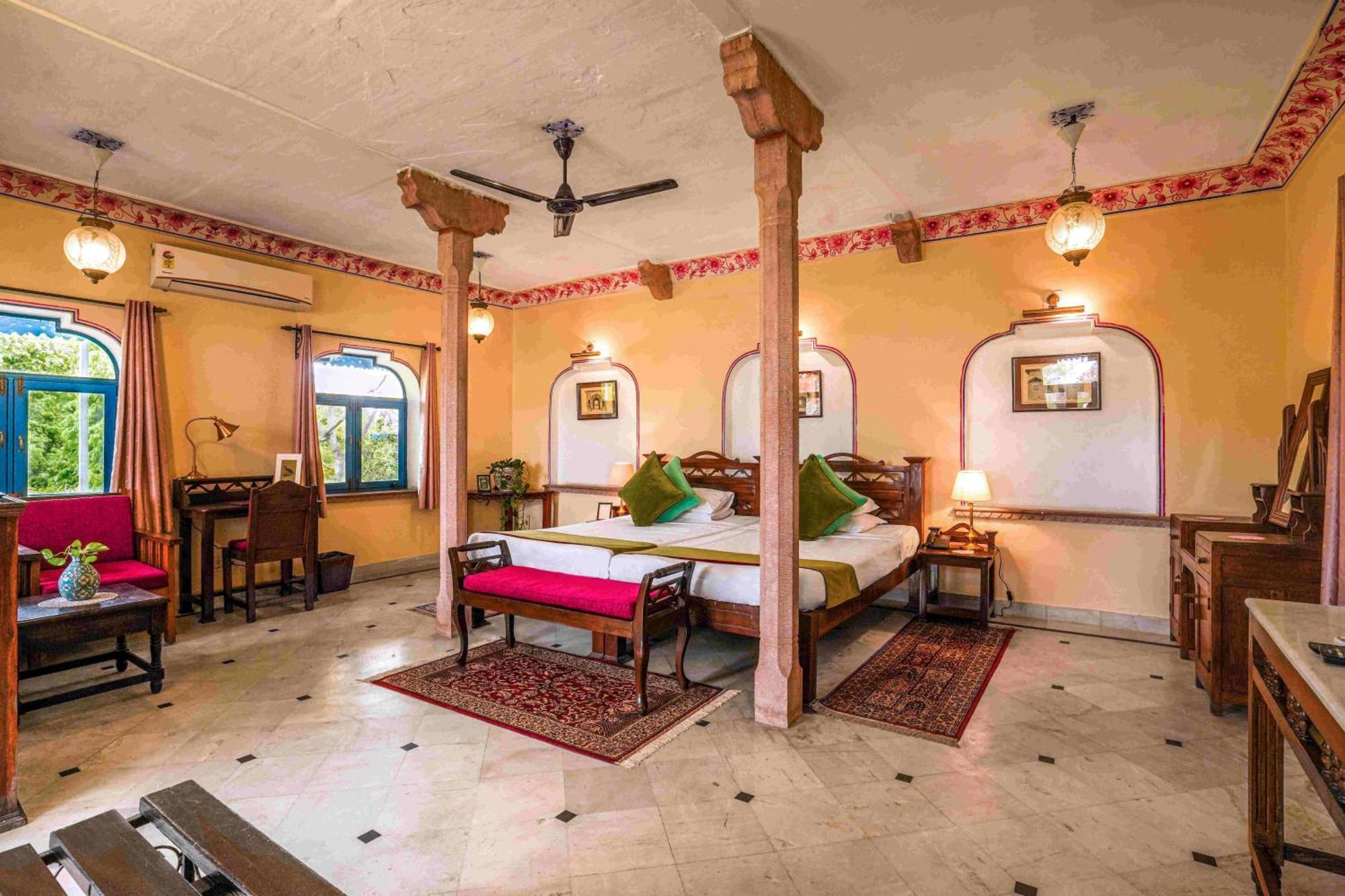 Diggi Palace - A Center Hidden Heritage Gem Hotel 4*